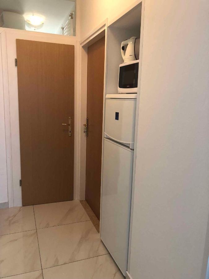 Apartments In Ravni/Istrien 30383 מראה חיצוני תמונה