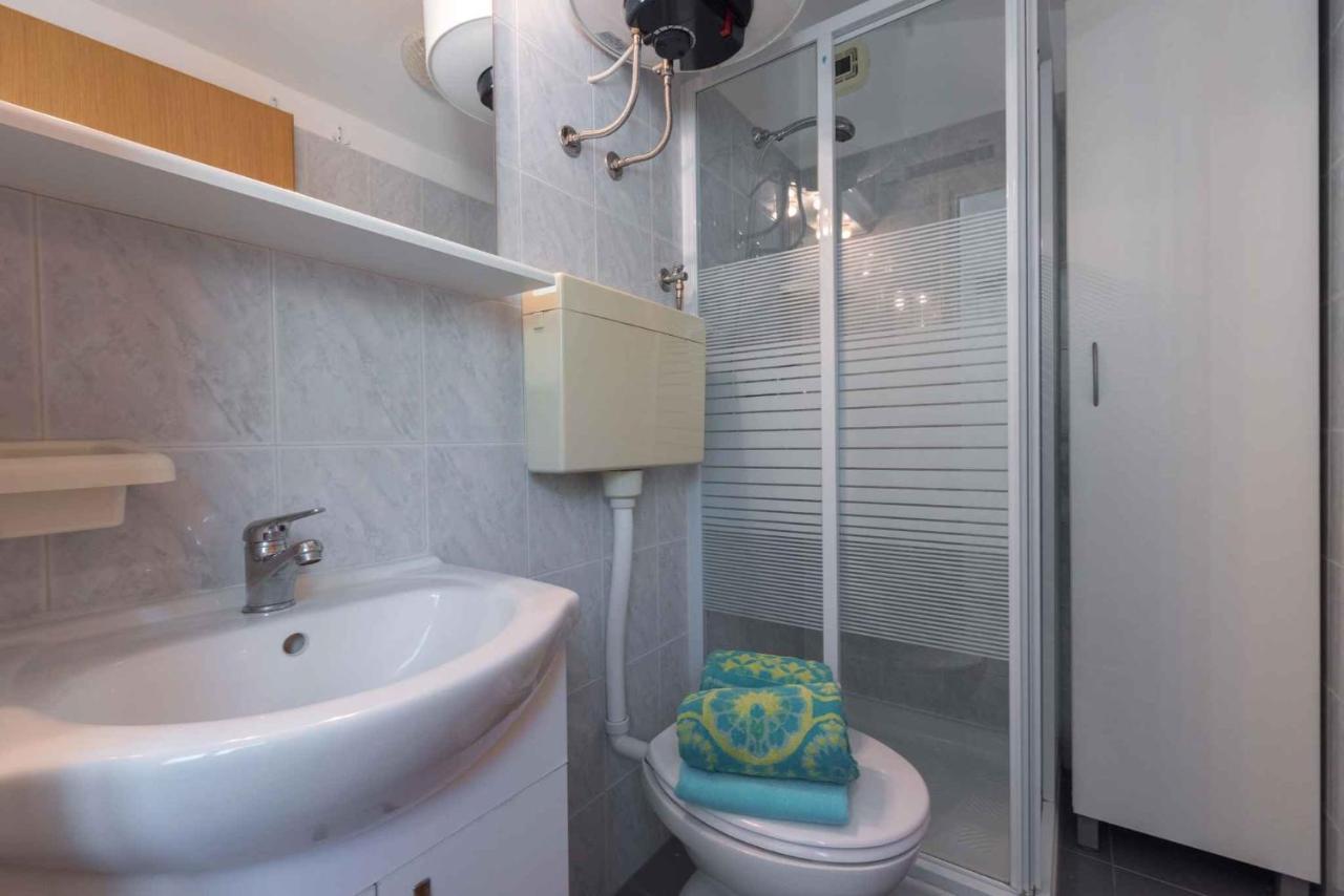 Apartments In Ravni/Istrien 30383 מראה חיצוני תמונה
